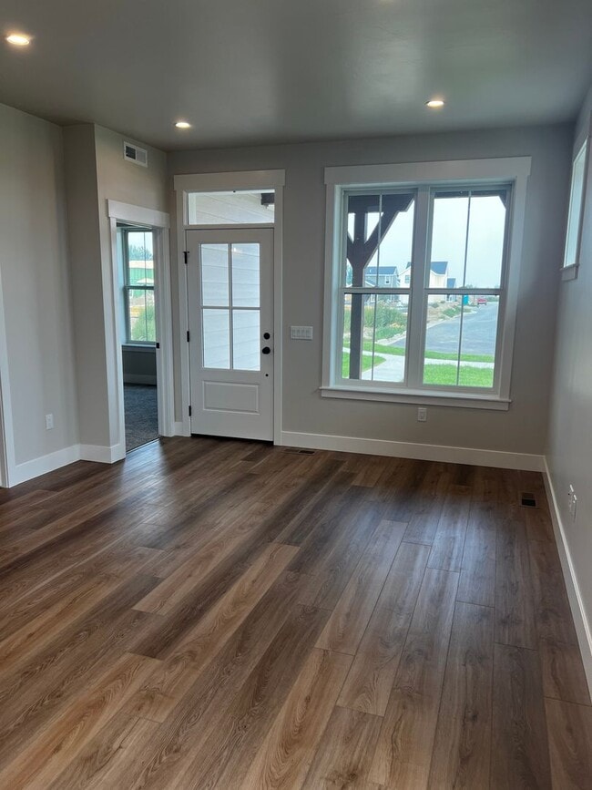 Building Photo - 3 Bedroom 2 bathroom NEW CONSTRUCTION on the West End!
