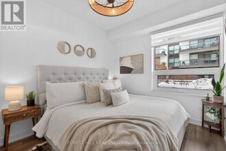 Building Photo - 301 Sea Ray Ave