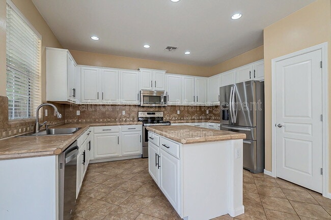 Photo - 2078 E Flint St House