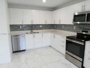 Building Photo - 25810 SW 144th Ave
