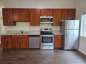 Building Photo - 117 Maluniu Ave