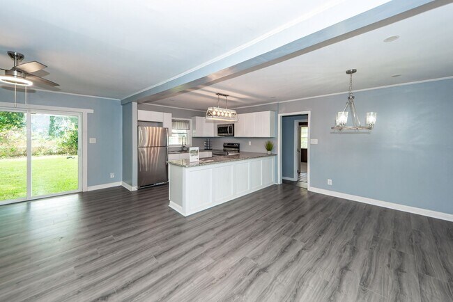 Building Photo - 4 Bedroom 3 Bath Home in Battery Point - J...