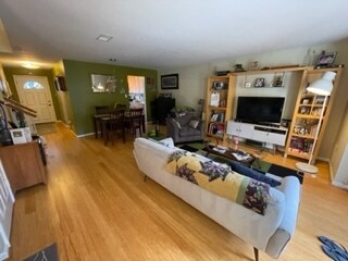 Foto del edificio - 8018 Revenna Ln