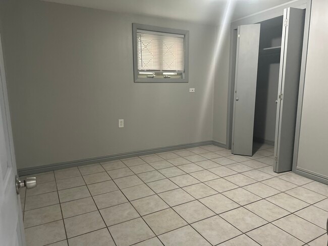 Building Photo - 5226 S Kildare Ave