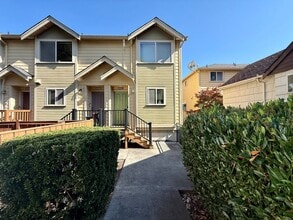 Building Photo - 4538 41st Ave SW