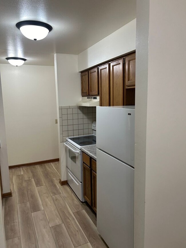Building Photo - Westbriar Apartments