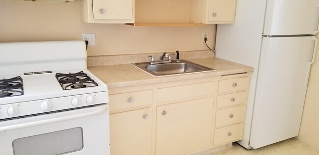 Building Photo - 5409 Morrow Dr