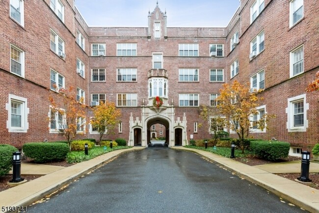 Foto del edificio - 133 Summit Ave