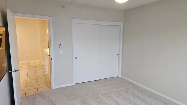 Building Photo - 675 Pearson St