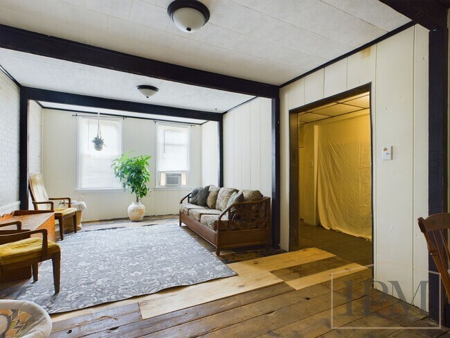 Foto del edificio - Coming Soon - 2 Bedroom, 1 Bathroom in Yor...