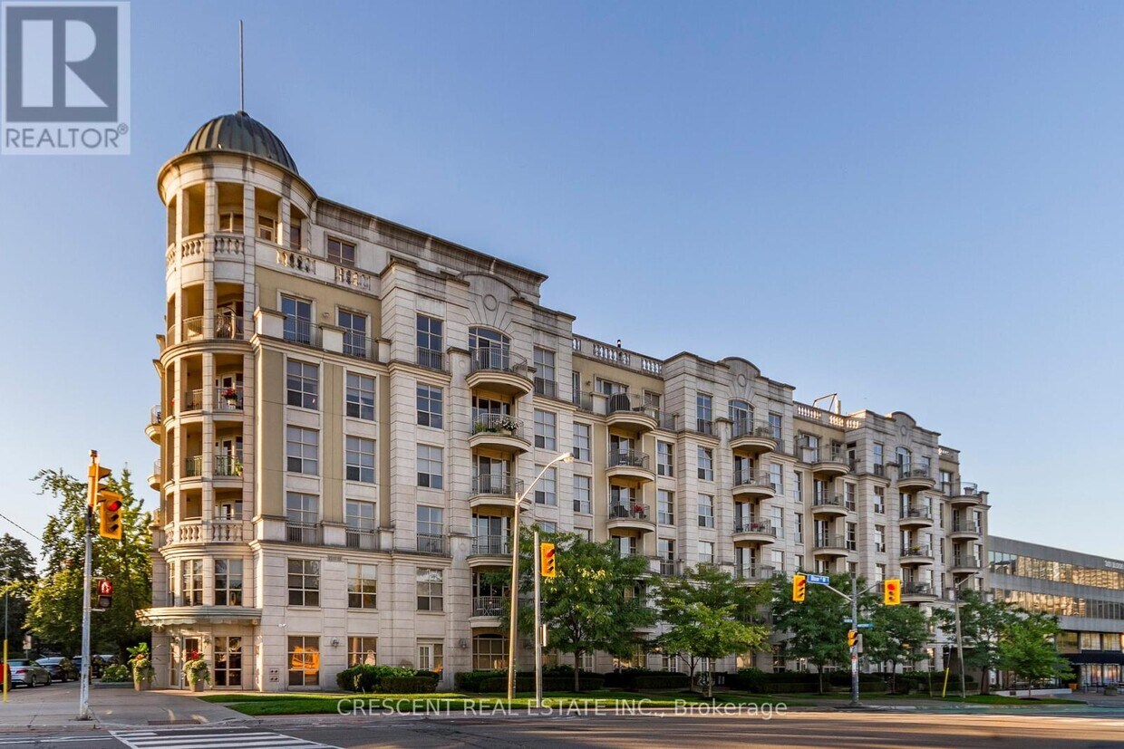 Photo principale - 3085-3085 Bloor St W
