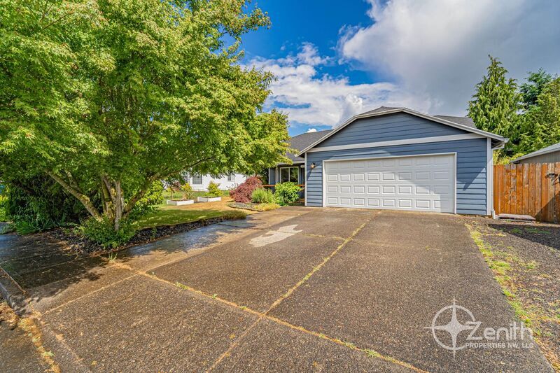Foto principal - 16004 NE 47th St