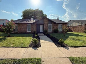 Building Photo - 6405 Tyler Ct