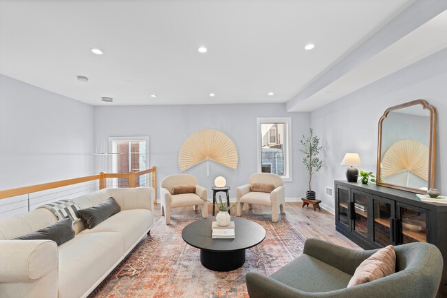 Building Photo - 869 Corinthian Ave