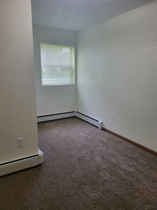 Foto del edificio - 703 S Main St