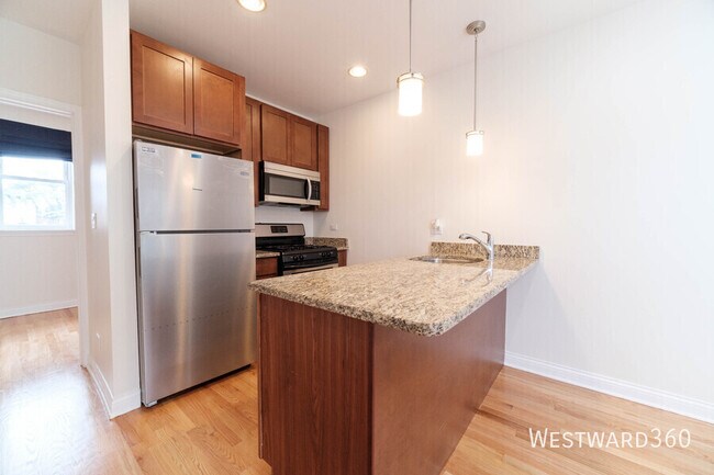 Foto del edificio - 3009 N Clifton Ave