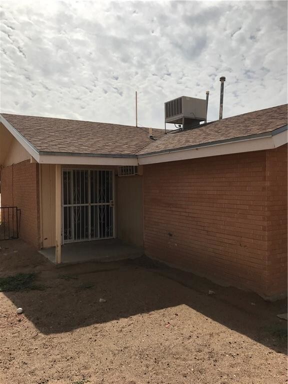 Building Photo - 1557 Prado Del Sol Dr