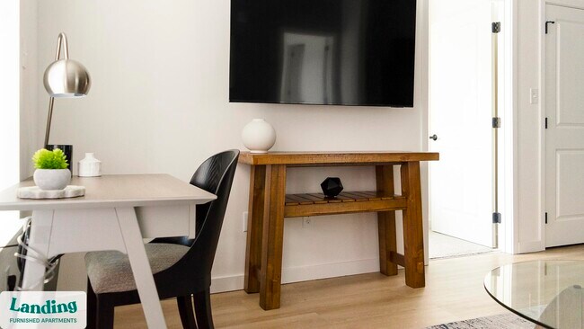 Foto del edificio - 650 N Main St