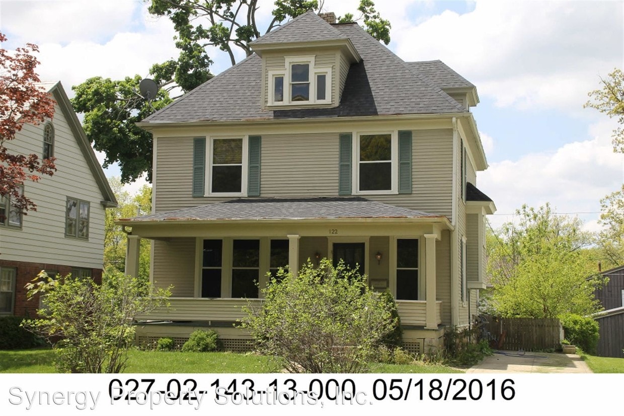Primary Photo - 122 Parkwood Blvd
