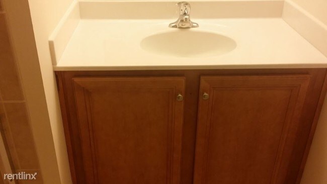 Foto del edificio - 4 br, 3.5 bath Townhome - 877 Ryan St