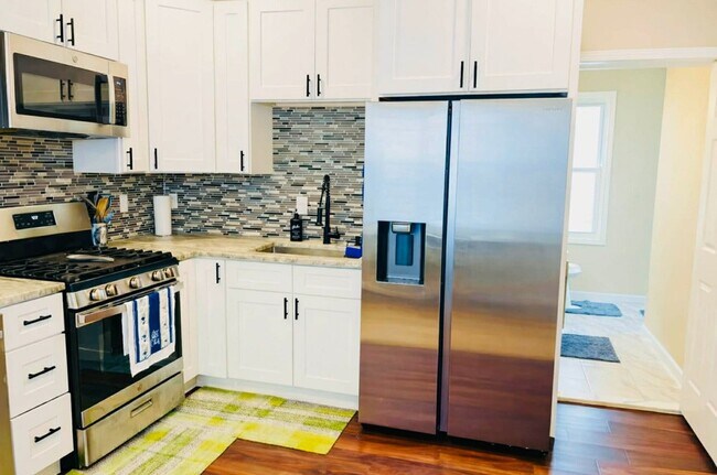 Foto del edificio - 2621 Edwin St