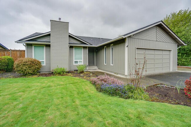Foto del edificio - BEAUTIFUL THREE BEDROOM RANCH IN WEST LONGVIEW