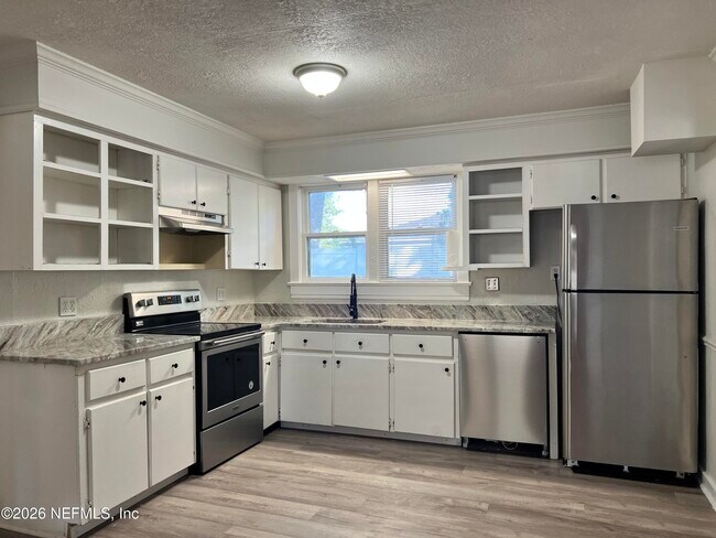 Foto del edificio - 821 Cove St