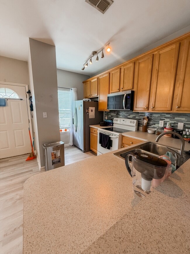 Photo - 23 Old Courthouse Way