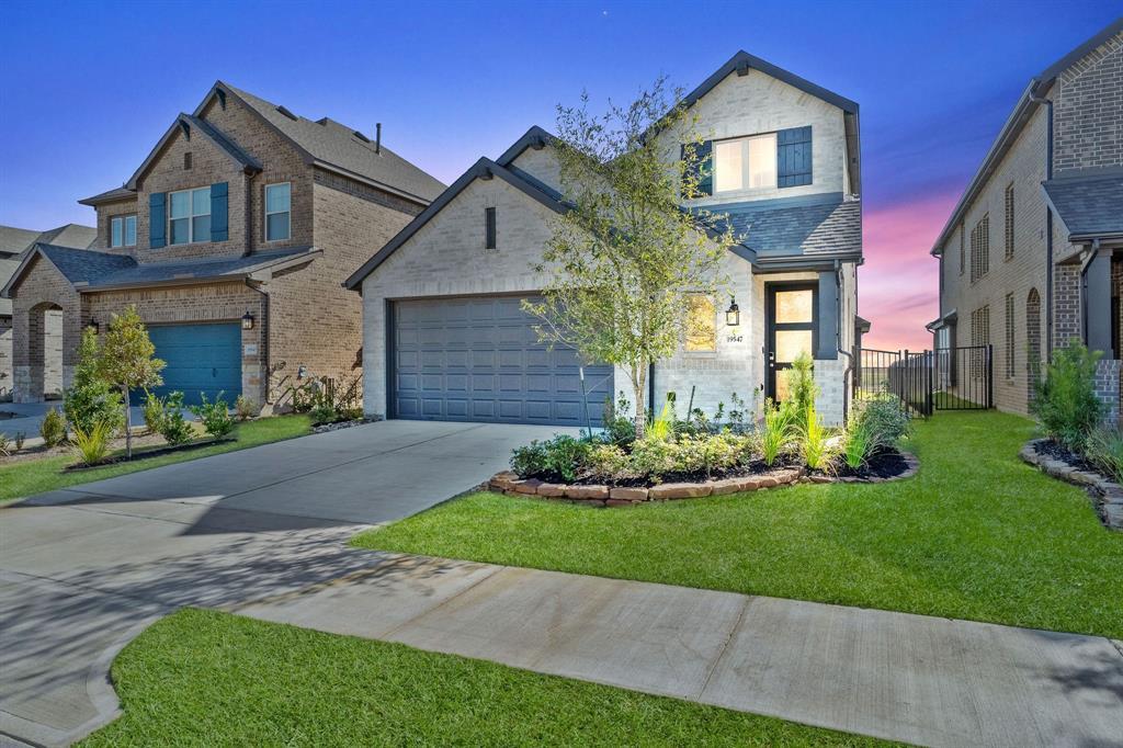 Foto principal - 19547 Shady Hike Ln