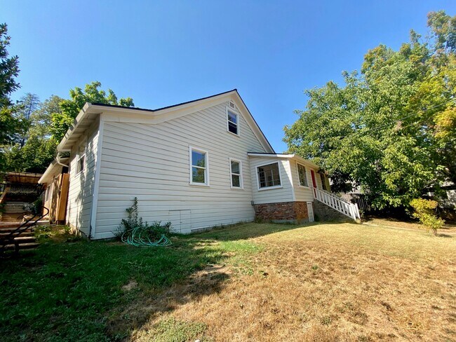 Foto del edificio - 414 S Pine St