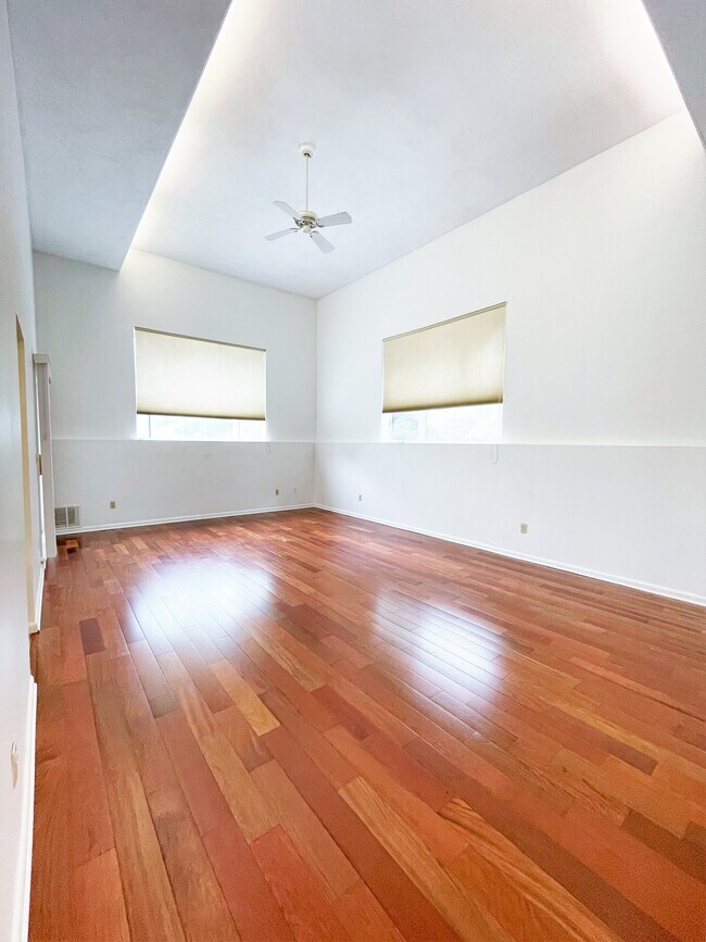 Foto del edificio - 1010 Middle St
