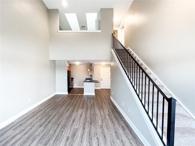 Foto del edificio - 250 Exchange Blvd