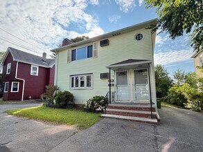 Building Photo - 39 Townly Rd