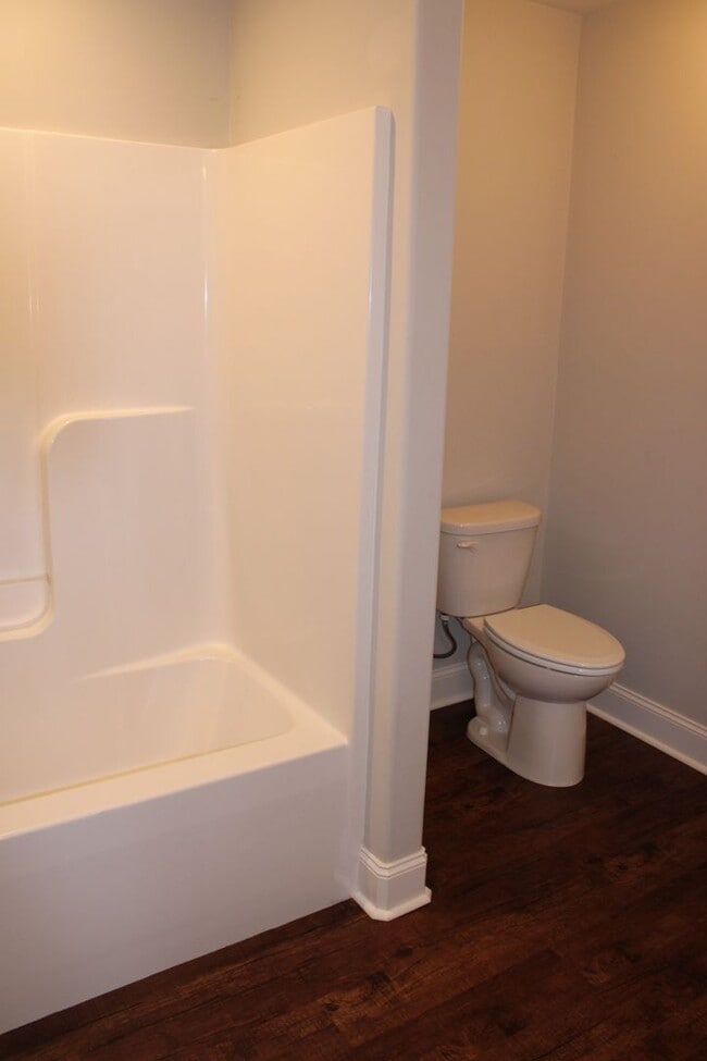 Building Photo - Athens City - Large Fenced in Backyard!