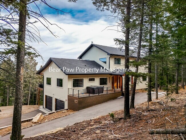 Foto del edificio - Gorgeous Home on Bear Mountain!