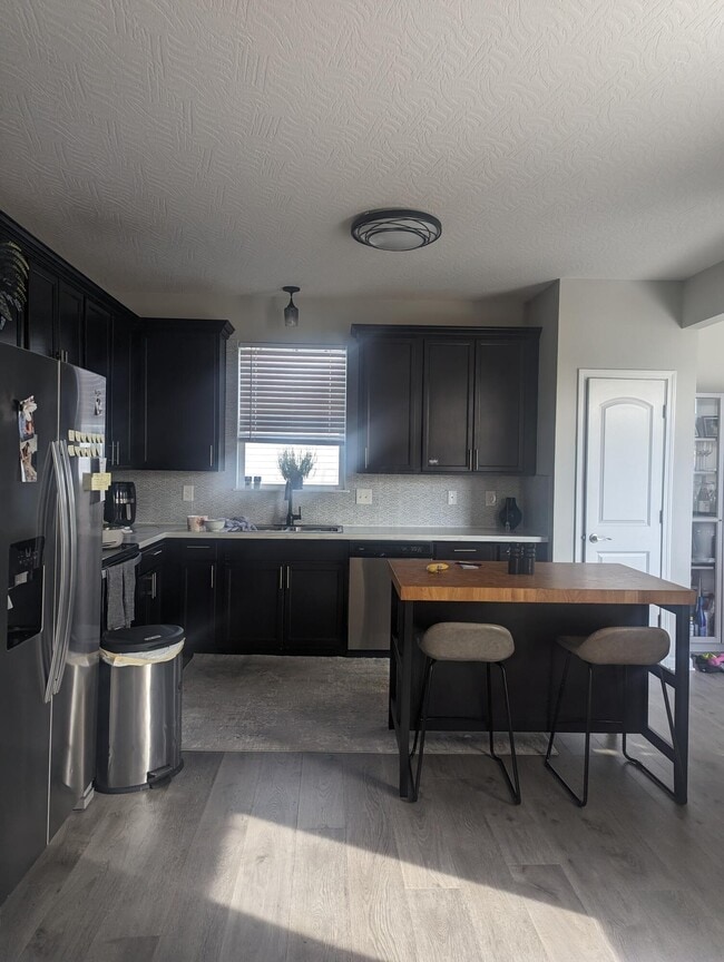 Foto del edificio - 158 Broadmoore Blvd