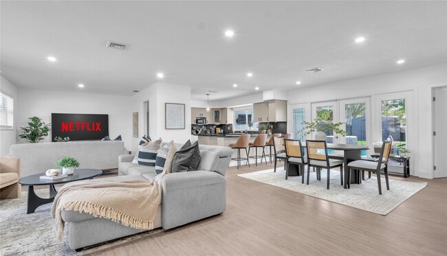 Foto del edificio - 2201 N 50th Ave