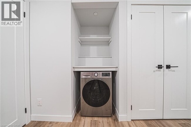 Photo du bâtiment - 555 Sanatorium Rd