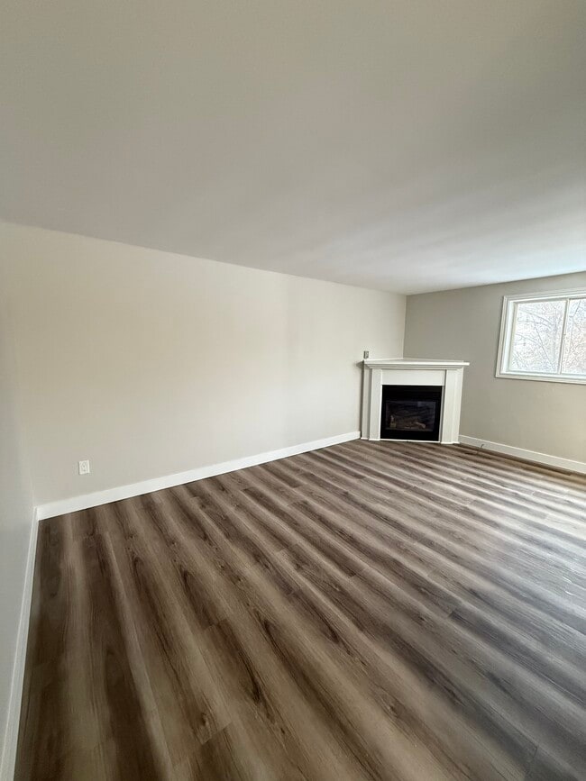 Building Photo - 100 Veronica Avenue