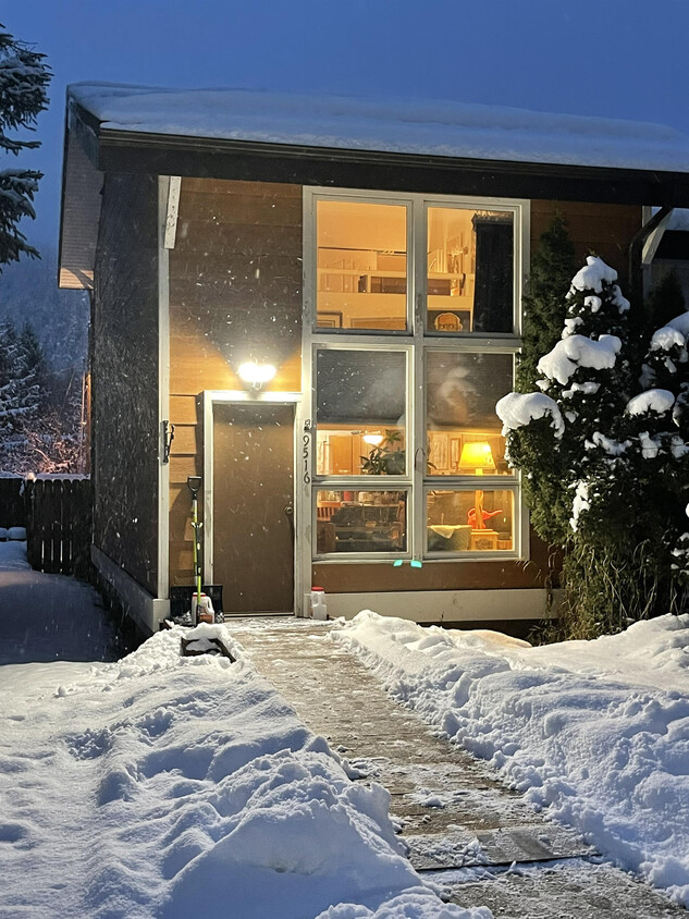 Foto principal - 9516 Glacier Hwy
