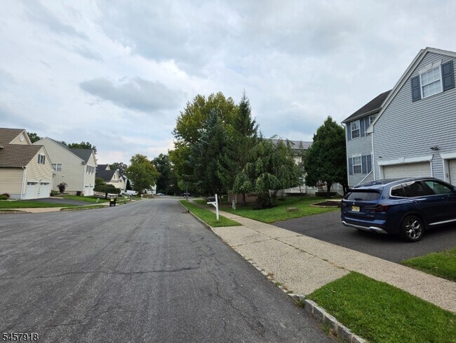 Building Photo - 36 Wexford Way