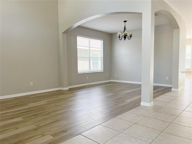 Building Photo - 12860 Hunter's Vista Blvd