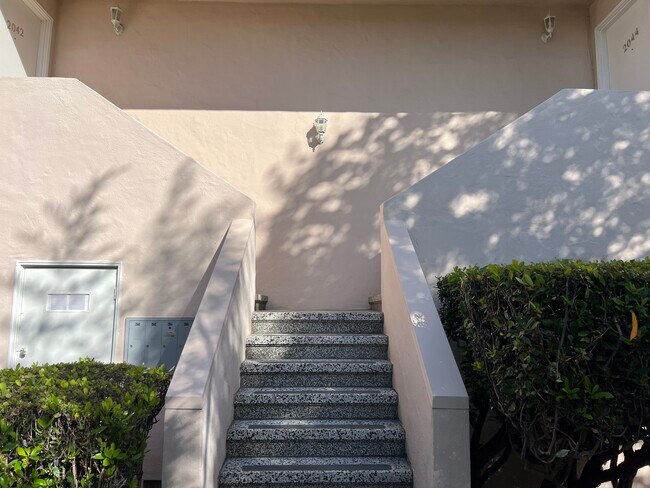 Foto del edificio - 2042 Yale St