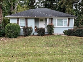 Building Photo - 2046 Settle Cir SE
