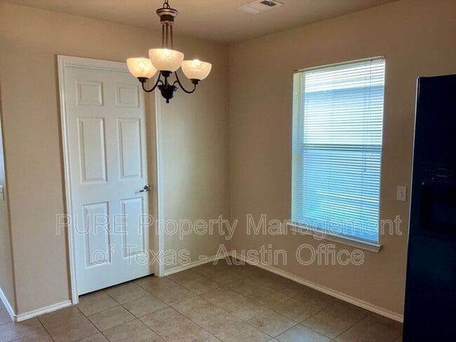 Building Photo - 7505 Cedar Edge Dr