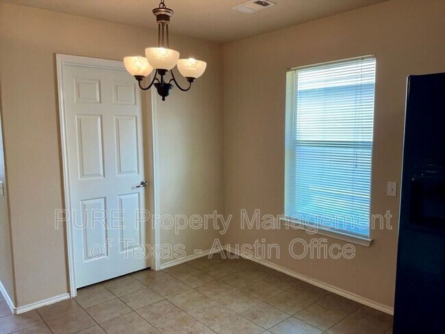 Foto del edificio - 7505 Cedar Edge Dr