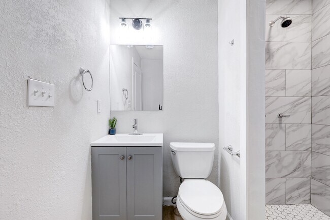 Foto del edificio - 3122 W César E Chávez Blvd