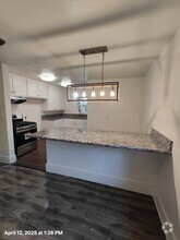 Building Photo - 3319 Roseview Ave