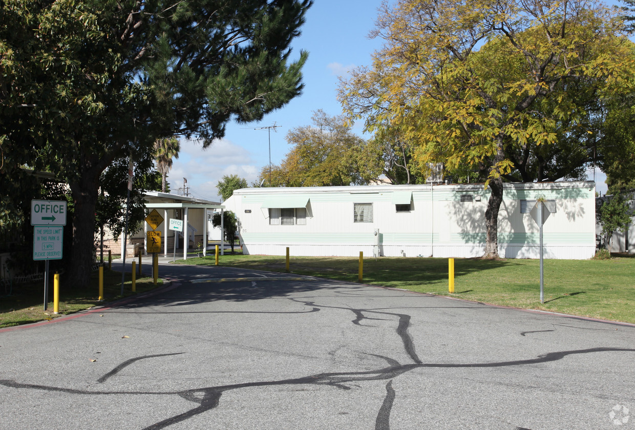 Primary Photo - Bell Mobile Home City