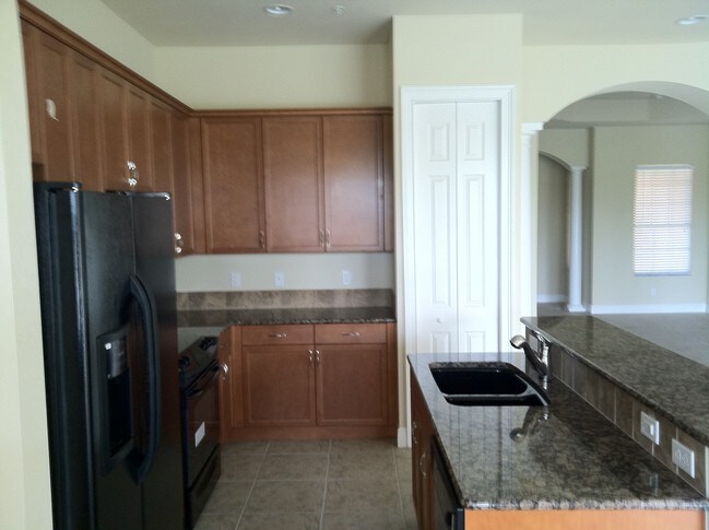 Foto del edificio - 3521 Cherry Blossom Ct